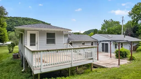 1613 Gilmore Valley Road Winona MN 55987