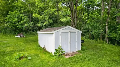 1613 Gilmore Valley Road Winona MN 55987
