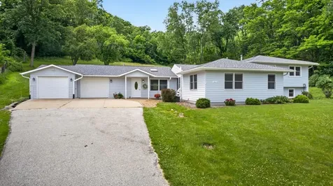 1613 Gilmore Valley Road Winona MN 55987