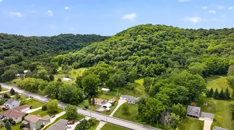 1613 Gilmore Valley Road Winona MN 55987