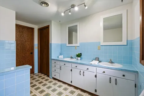 912 10th Street Gaylord MN 55334