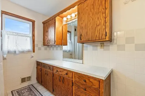 912 10th Street Gaylord MN 55334