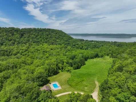 71258 285th Avenue Lake City MN 55041