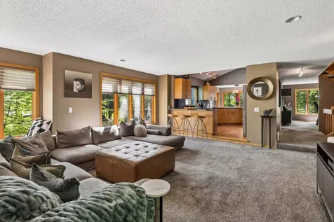16890 5th Avenue N Plymouth MN 55447