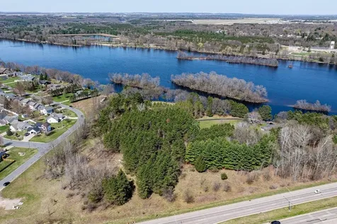 4437 Old Wells Roads Eau Claire WI 54703
