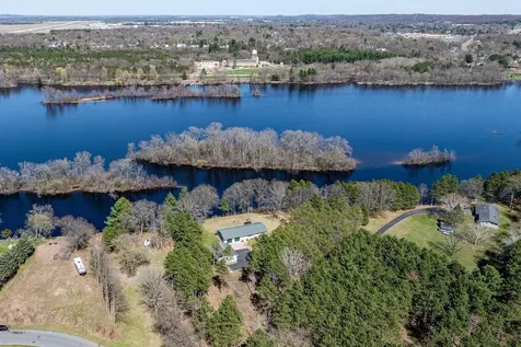 4437 Old Wells Roads Eau Claire WI 54703