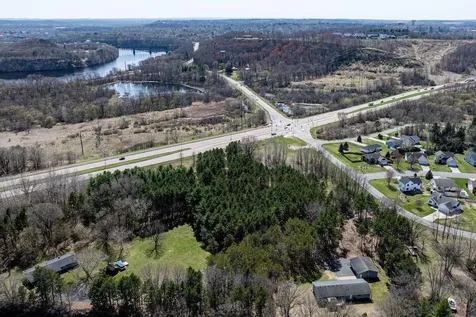 4437 Old Wells Roads Eau Claire WI 54703