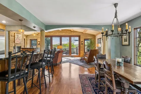 994 Wagon Wheel Trail Mendota Heights MN 55120