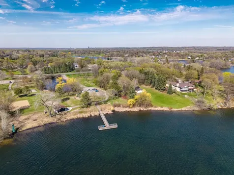 994 Wagon Wheel Trail Mendota Heights MN 55120