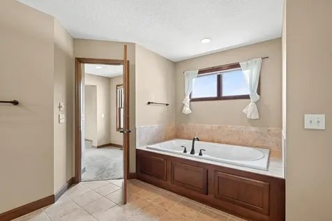 9020 Warren Court Victoria MN 55386