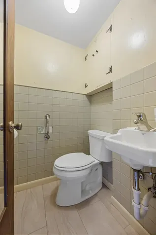 1121 4th Avenue S Fargo ND 58103