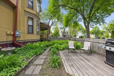 1121 4th Avenue S Fargo ND 58103