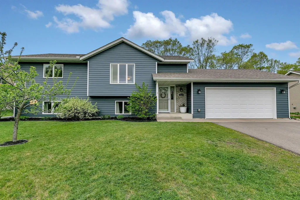 913 5th Avenue E Sartell MN 56377