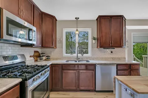 913 5th Avenue E Sartell MN 56377