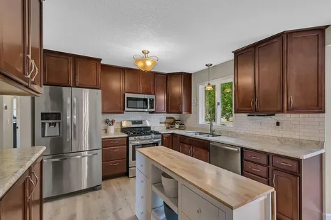 913 5th Avenue E Sartell MN 56377
