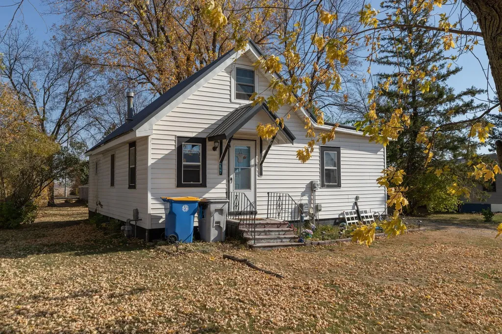 237 Mill Avenue S Blooming Prairie MN 55917