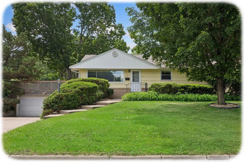 3901 57th Avenue N Brooklyn Center MN 55429