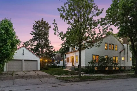 3258 Xerxes Avenue N Minneapolis MN 55412