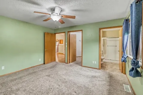 2940 12th Avenue S Moorhead MN 56560