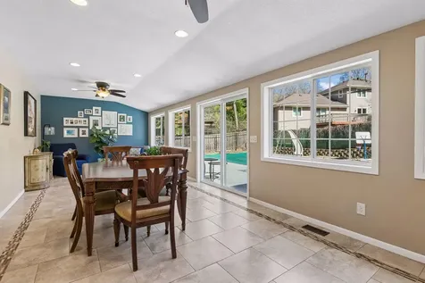 1212 Balsam Trail E Eagan MN 55123