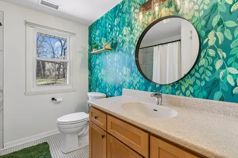 1212 Balsam Trail E Eagan MN 55123