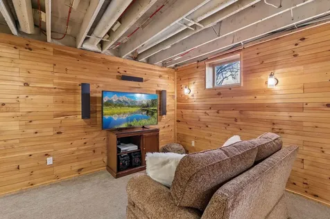 1212 Balsam Trail E Eagan MN 55123