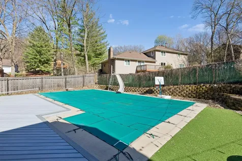 1212 Balsam Trail E Eagan MN 55123