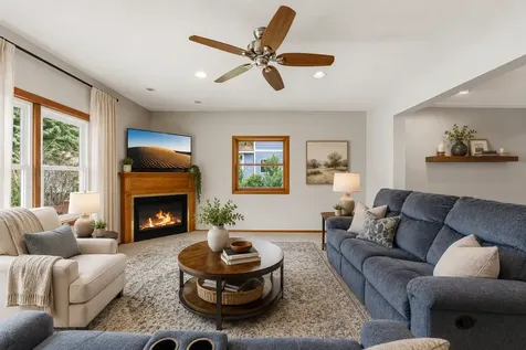 2905 Townview Avenue NE Saint Anthony MN 55418