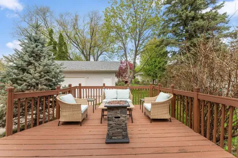 2905 Townview Avenue NE Saint Anthony MN 55418