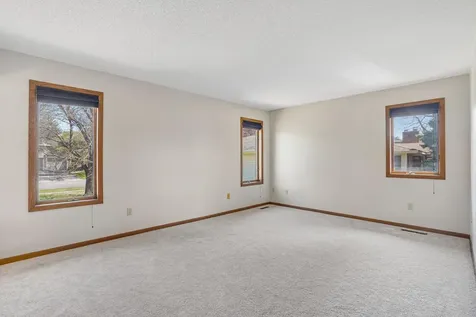 8912 Vincent Place Bloomington MN 55431