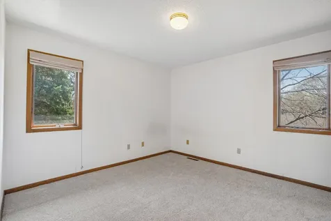 8912 Vincent Place Bloomington MN 55431