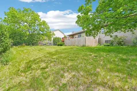 8912 Vincent Place Bloomington MN 55431