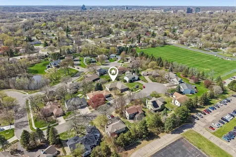 8912 Vincent Place Bloomington MN 55431