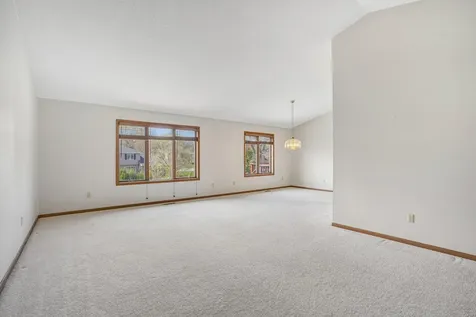 8912 Vincent Place Bloomington MN 55431