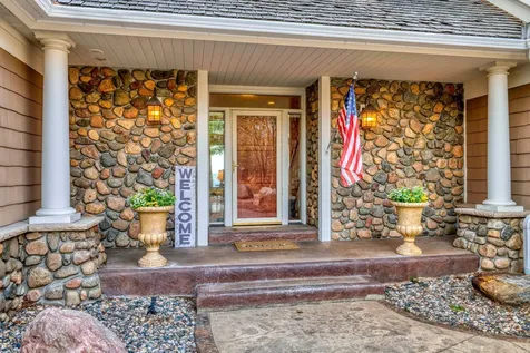 1242 Maple Leaf Trail NW Walker MN 56484