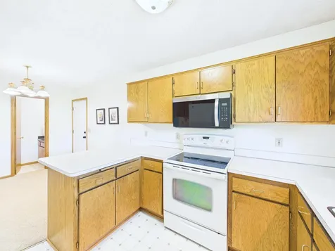 7598 13th Street N Oakdale MN 55128