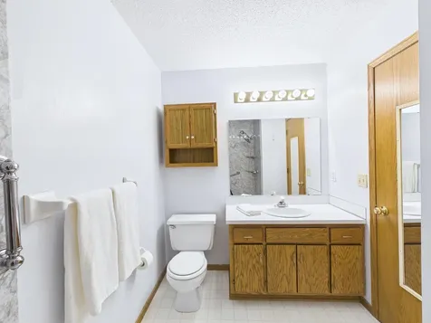 7598 13th Street N Oakdale MN 55128