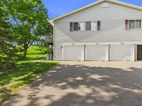 7598 13th Street N Oakdale MN 55128