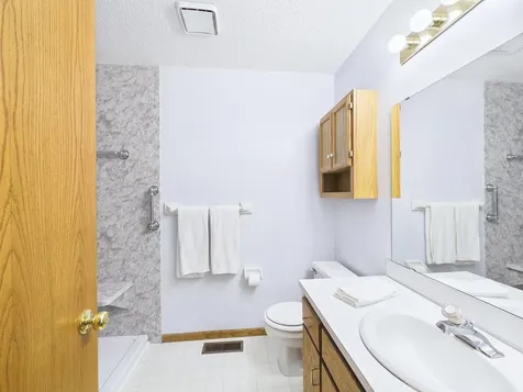 7598 13th Street N Oakdale MN 55128