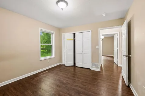 9934 Maple Avenue Bloomington MN 55431