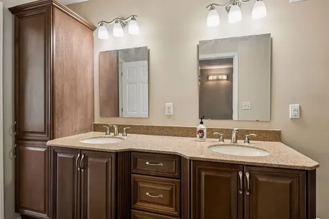 9934 Maple Avenue Bloomington MN 55431