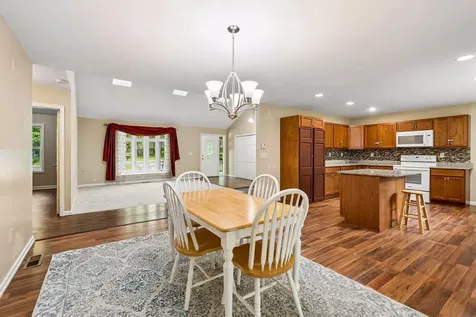 9934 Maple Avenue Bloomington MN 55431