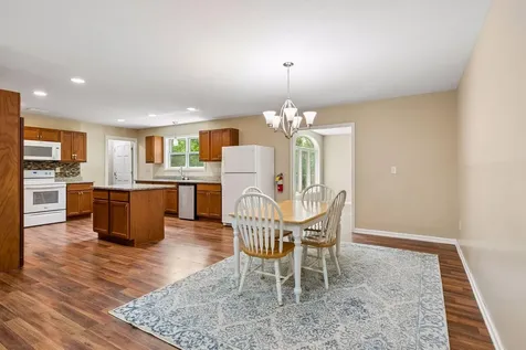 9934 Maple Avenue Bloomington MN 55431