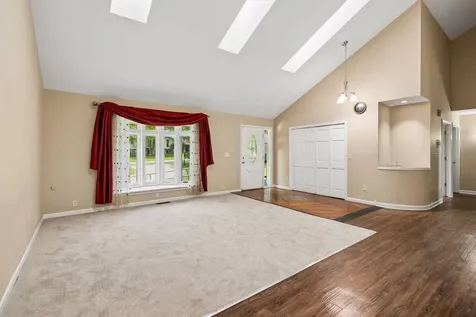 9934 Maple Avenue Bloomington MN 55431