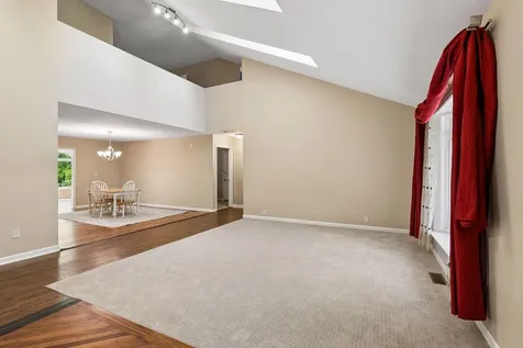 9934 Maple Avenue Bloomington MN 55431