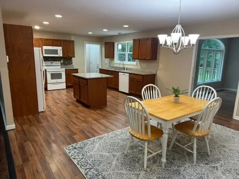 9934 Maple Avenue Bloomington MN 55431