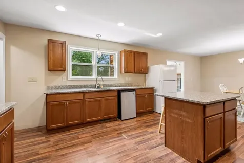 9934 Maple Avenue Bloomington MN 55431