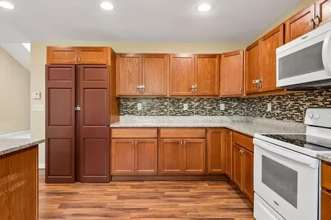 9934 Maple Avenue Bloomington MN 55431