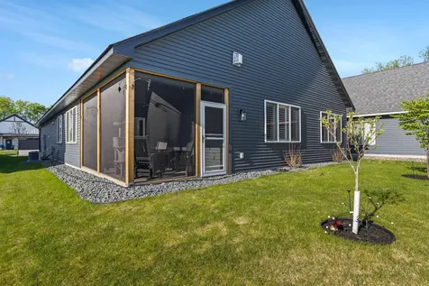 1060 109th Court NE Blaine MN 55434