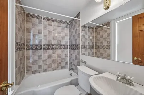 702 4th Street E Saint Paul MN 55106